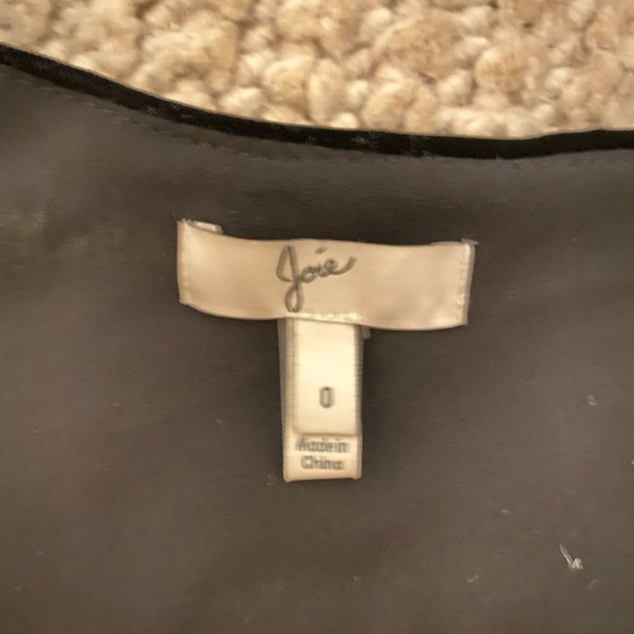 Joie Wayman velvet one shoulder ruched top sz 0 black - Picture 5 of 5